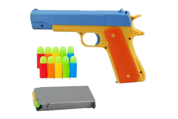 Súng lục đồ chơi bắn đạn nhựa sử dụng đạn nhựa mềm vô cùng an toàn cho bé khi sử dụng