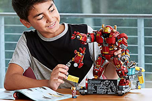 Đồ chơi lắp ráp nhân vật người sắt Iron Man giúp bé phát triển toàn diện