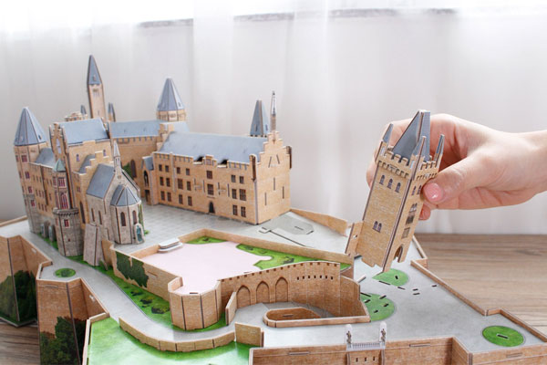 Đồ chơi mô hình lâu đài giấy 3D được thiết kế chi tiết, dễ lắp ghép