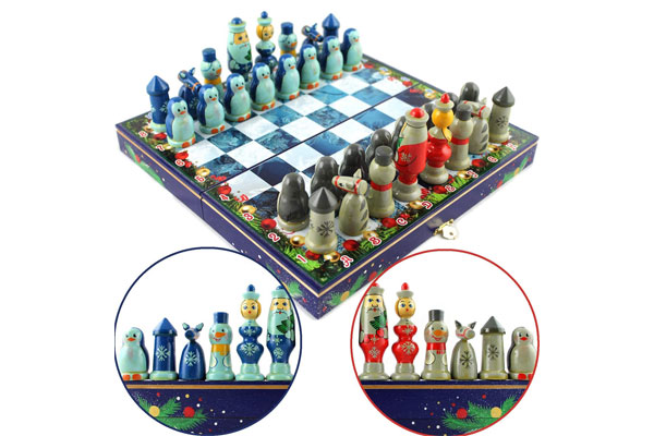 Bàn chơi cờ vua giáng sinh AEVVV được thiết kế với hình dáng khá đa dạng.