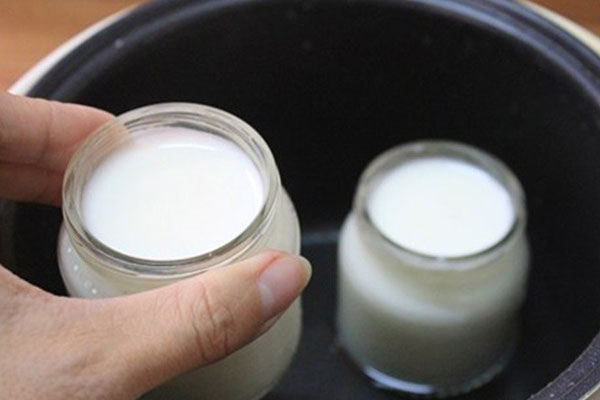 Ủ sữa với nồi cơm điện 