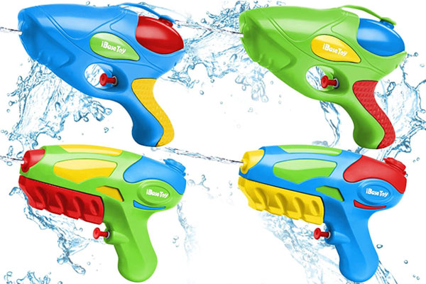 Bộ súng lục bắn nước Ibase Toy với thiết kế nhỏ gọn, với nhiều màu sắc bắt mắt 
