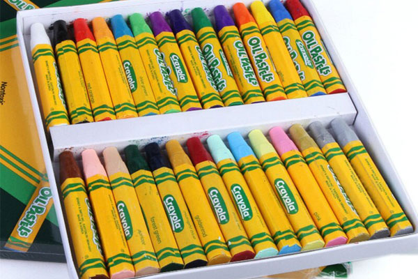 Hộp bút màu Crayola là sản phẩm có nguồn gốc xuất từ Mỹ.