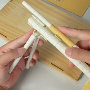 Thiết kế giá đỡ súng sao cho có thể gập lại và mở ra linh hoạt