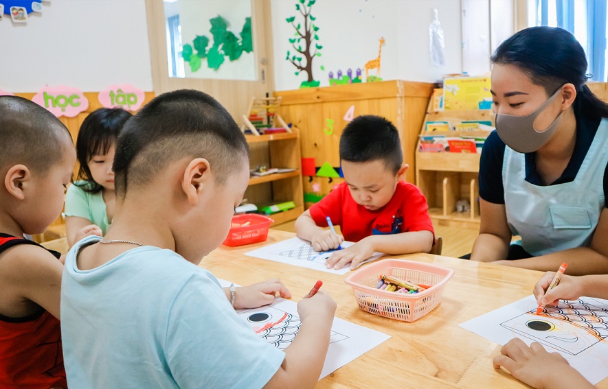 Giúp rèn luyện sự tập trung, khả năng kiểm soát tay và kiên trì với từng nét tô Giúp rèn luyện sự tập trung, khả năng kiểm soát tay và kiên trì với từng nét tô