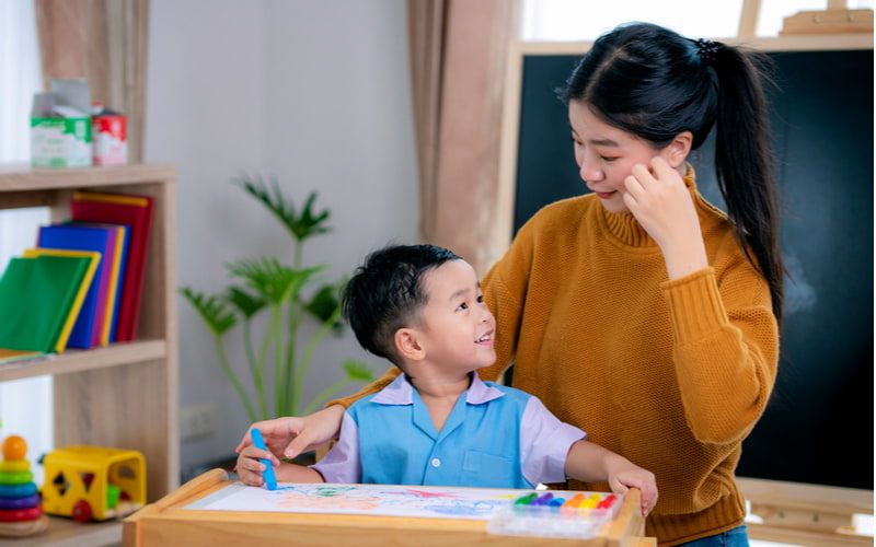 Ưu tiên những bức tranh có hình ảnh rõ nét, tạo hình dễ thương và gần gũi Ưu tiên những bức tranh có hình ảnh rõ nét, tạo hình dễ thương và gần gũi